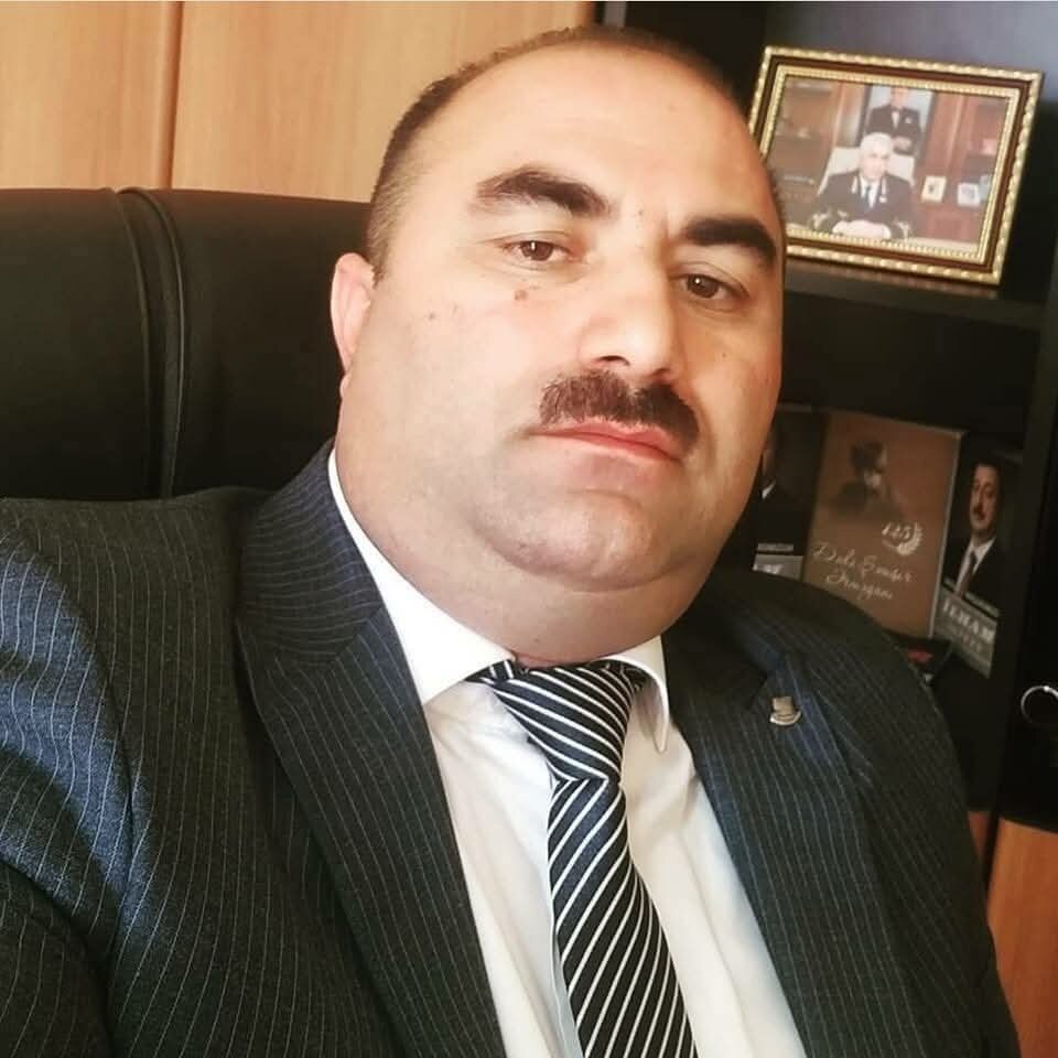 Gəncədə avtomobildə vəzifəli şəxsin meyiti tapıldı