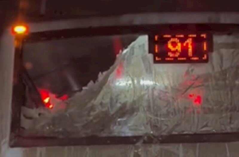 Yararsız avtobusları xəttə kim buraxır?