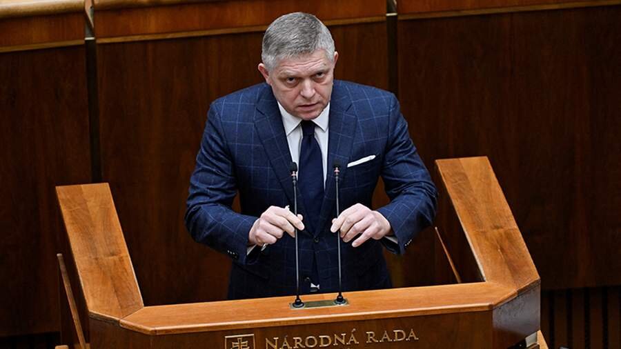 Fiko AB-ni Putin-Tramp danışığından sonra hərbi dəlilikdən ayılmağa çağırıb