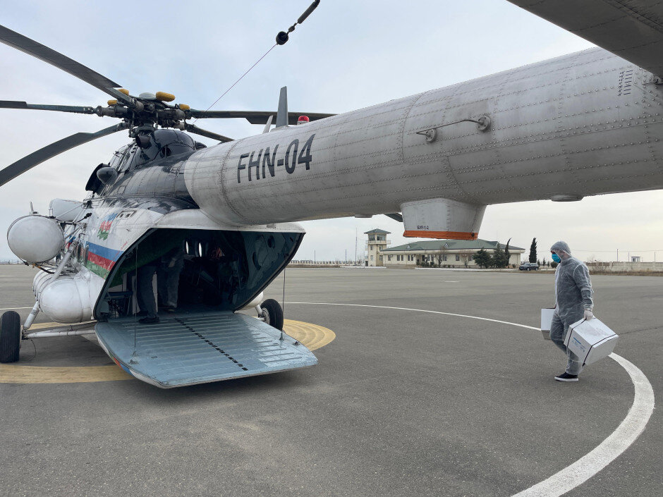 Helikopterlə vəhşi heyvanların peyvəndləməsi aparılıb