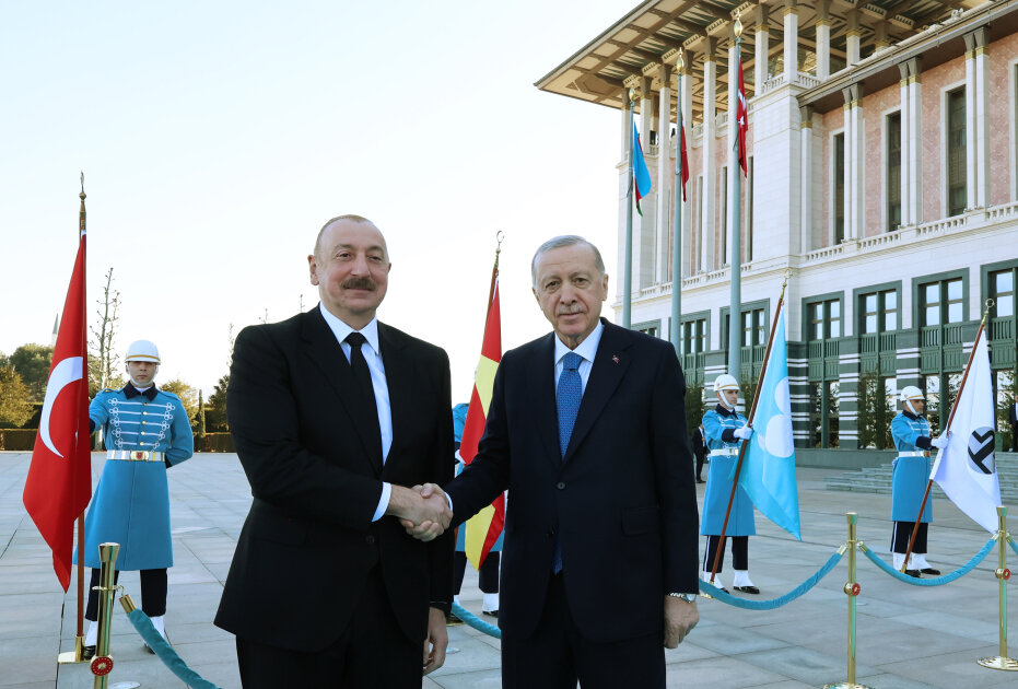Prezident Bakı-Tbilisi-Qars dəmir yolundan danışdı: "Çox böyük faydası var"