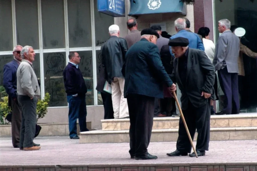 SON DƏQİQƏ-Azərbaycanda pensiyaçılar bu yaşda təqaüd alacaq - Yeni rəqəm AÇIQLANDI