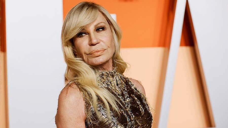 Donatella Versace Versace-nin kreativ direktoru vəzifəsini tərk etdi