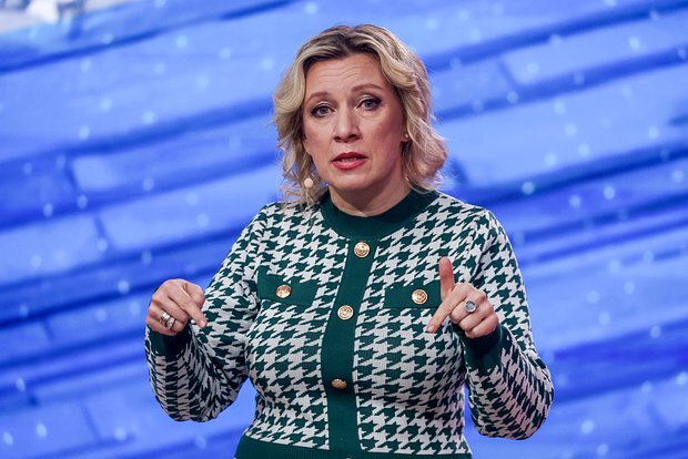 Makron nüvə silahları ilə manipulyasiya edir - Zaxarova