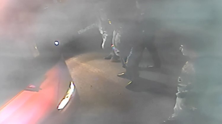 Xırdalanda bir qrup şəxs avtobus sürücüsünü döydü - Video