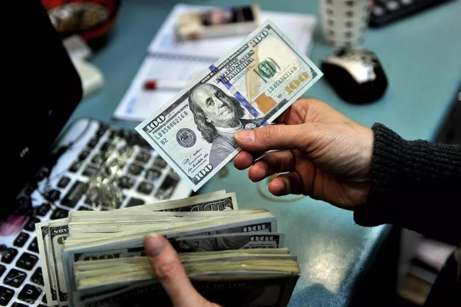 Dolların "evi yıxılır"...