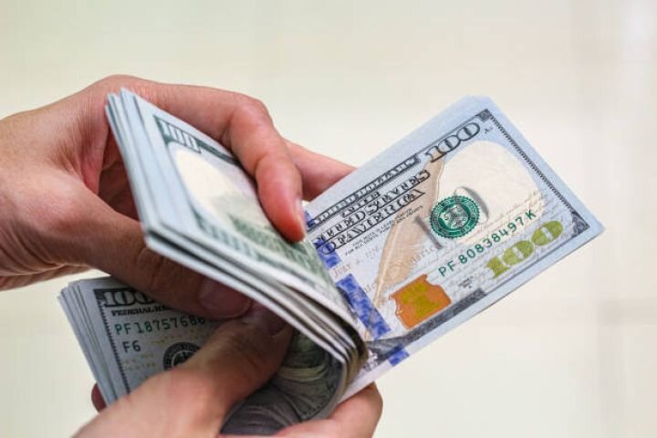 Dollar dünya valyutası statusunu itirəcək?