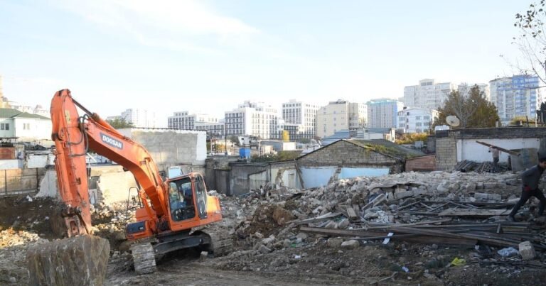 Bakıda köhnə binaların sökülməsindən sonra mənzillər bahalaşacaq?