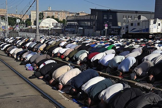 Rusiyada camaat namazı qılınmaması barədə xəbərdarlıq edilib