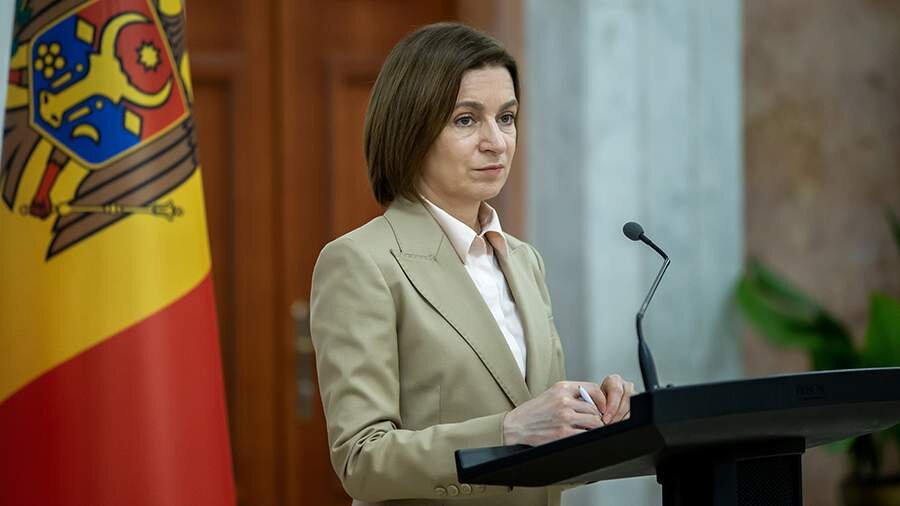 Dodon Aİ rəhbərliyini Sandu və onun partiyasının qanunsuzluğunu ört-basdır etməkdə ittiham edir