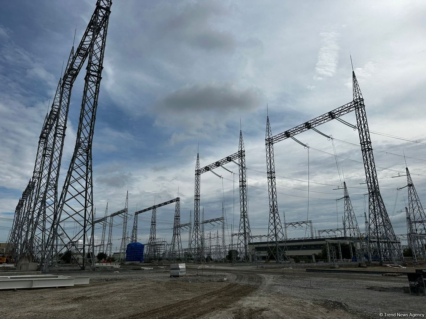 Gürcüstan Azərbaycandan yardım istədi - Qonşu ölkəyə əlavə enerji ötürüldü