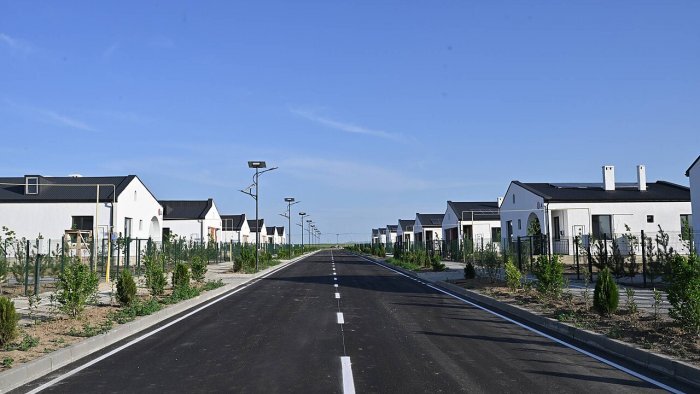 Ağdamın Kəngərli kəndinə 50 ailə yola salındı