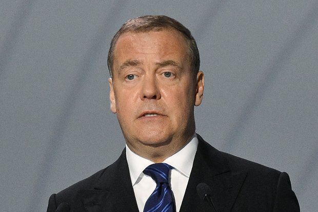Medvedev Almaniyanı Rusiyanın düşməni adlandırıb