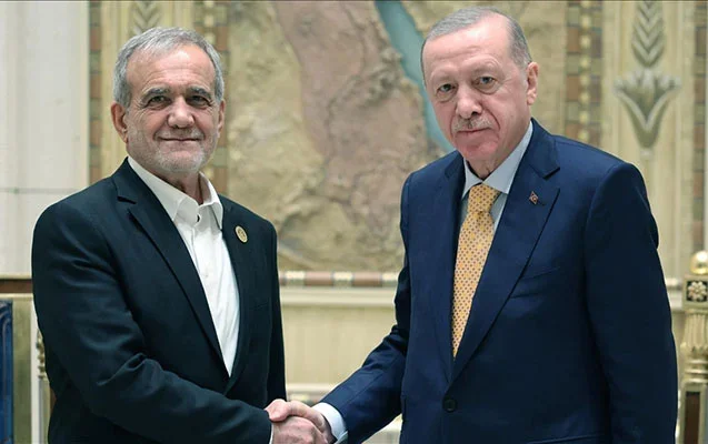 Ərdoğan Pezeşkianla İran-İsrail qarşıdurmasını müzakirə etdi