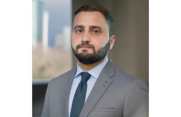 Rektorun kürəkəninə yüksək vəzifə verildi