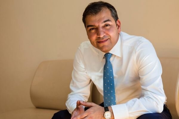 Şiddətli töhmət alan Fuad Nağıyevin 267 min manatlıq SƏRGİ MƏRKƏZİ