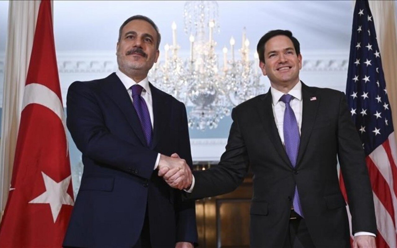 Rubio Fidanla sülh prosesini müzakirə ETDİ