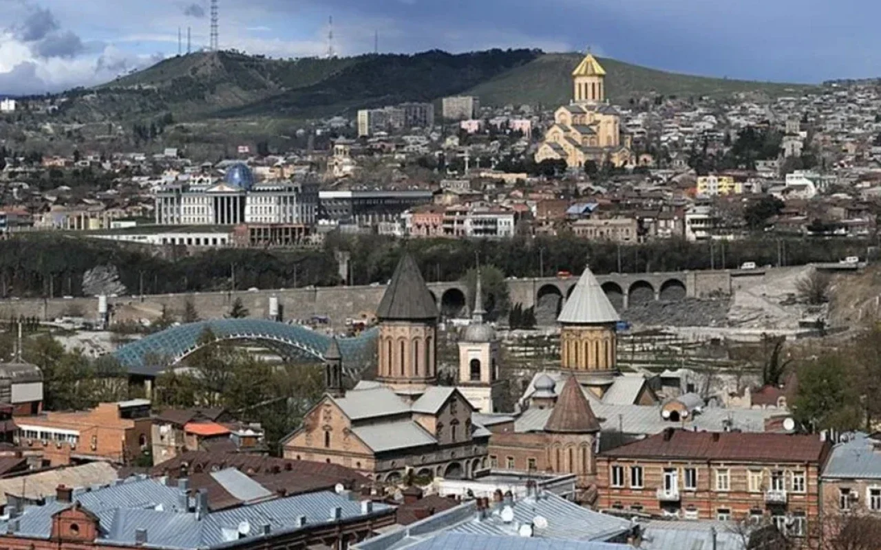 Gürcüstanda yarım saat ərzində iki zəlzələ baş verdi