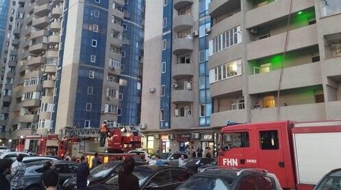 Bakıda çoxmərtəbəli binada yanğın