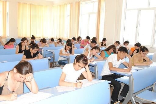 Jurnalist olmaq istəyən 1071 abituriyent qabiliyyət imtahanı verəcək