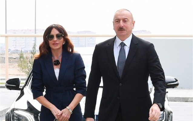 İlham Əliyev və xanımı Gəncəyə getdi- YENİLƏNİB