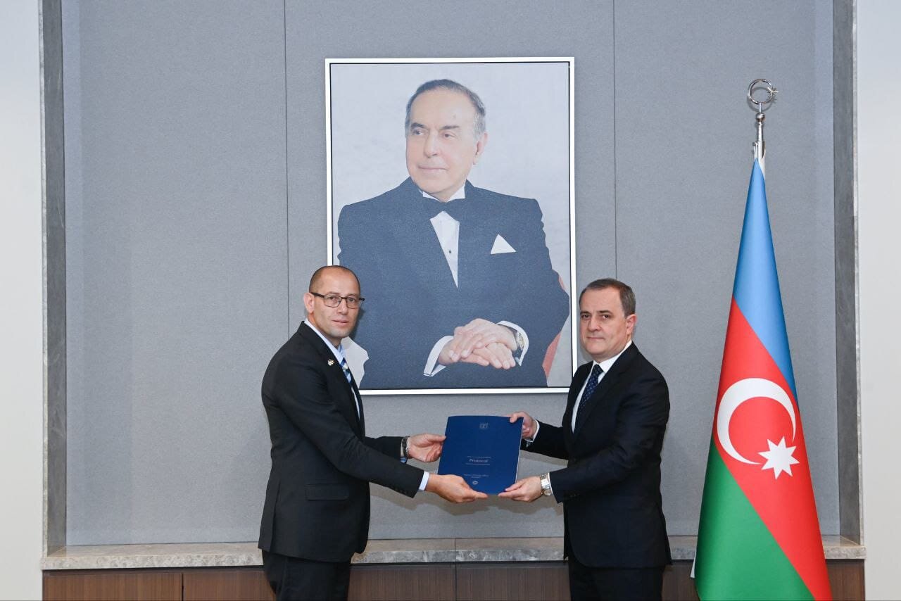 Bayramov İsrailin yeni səfiri ilə görüşdü