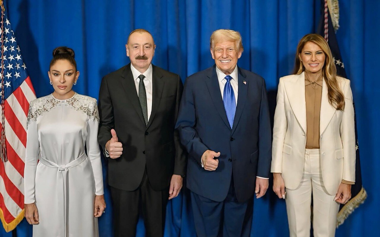 Liderlərin 8 illik fərqlə oxşar FOTOSU