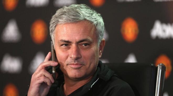 Bu klub Mourinyo ilə danışıqlara başladı
