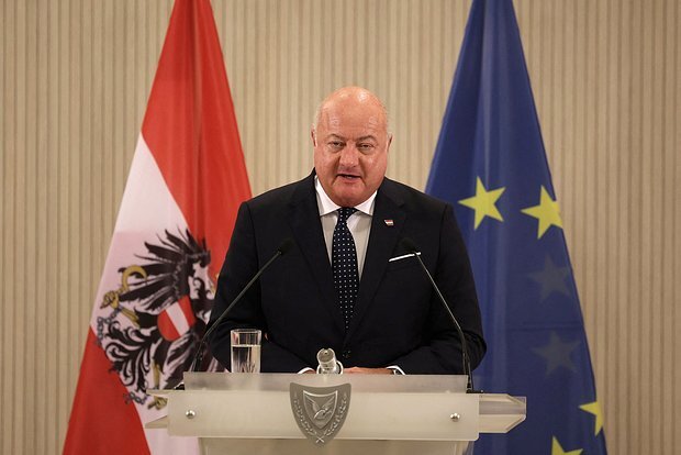 Aİ Avstriya kanslerinin Medvedevə cavabını dəyərləndirib