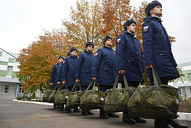 Putin orduya payız çağırışı ilə bağlı fərman imzalayıb