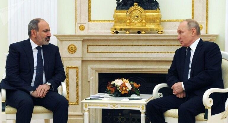 Paşinyan Rusiyada Putinlə görüşəcək