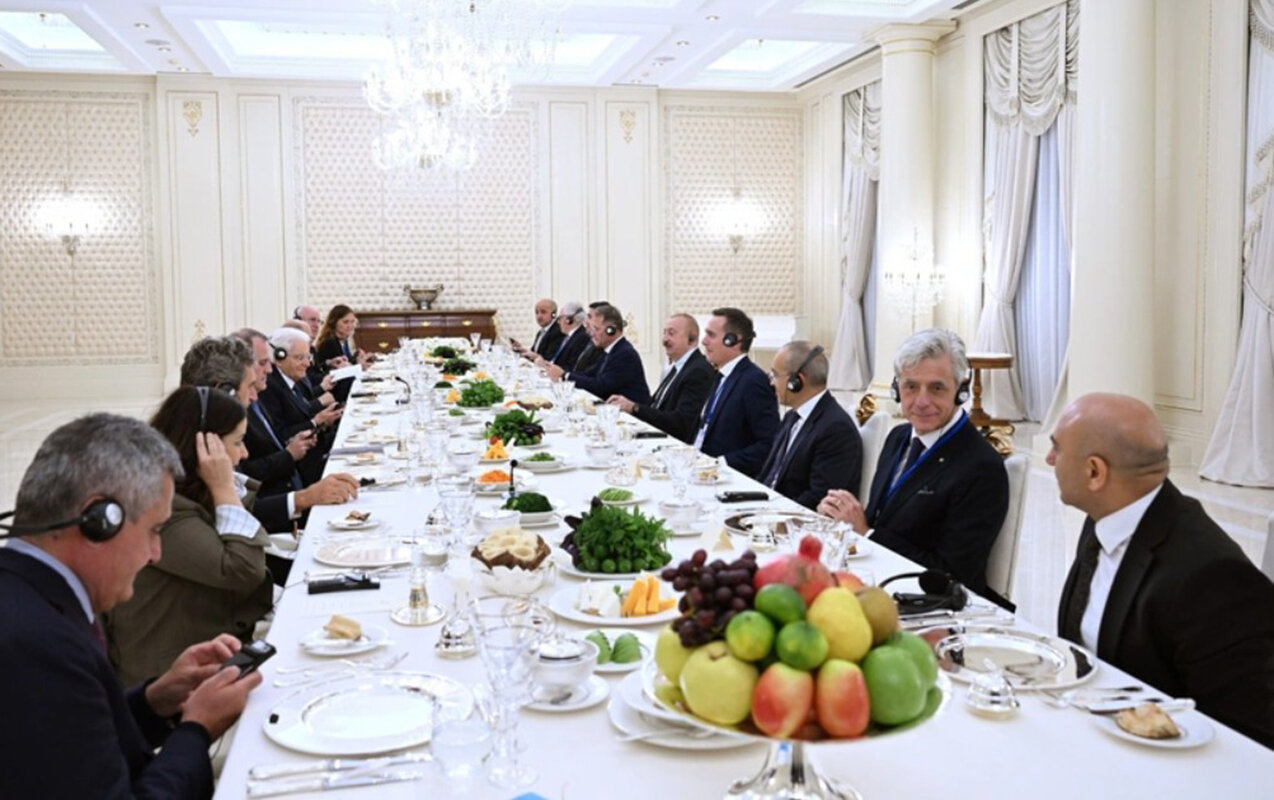 Prezidentin şərəfinə rəsmi ziyafət verildi