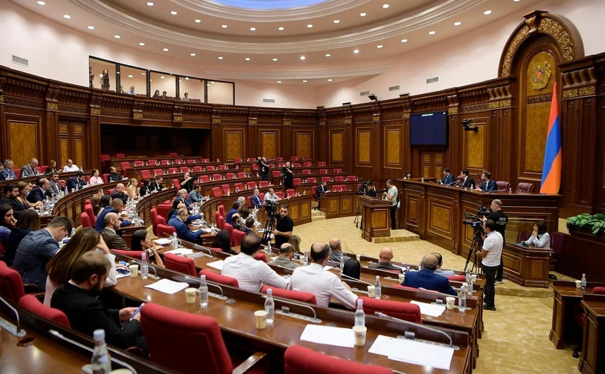 Ermənistan parlamentinin 44 günlük müharibə ilə bağlı hesabatı arxivə göndərildi
