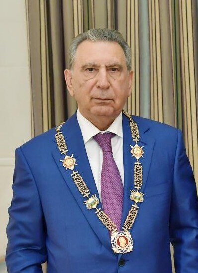 "Boz kardinal" qisas üçün hakimiyyətə can atan şəxsə kömək edib?