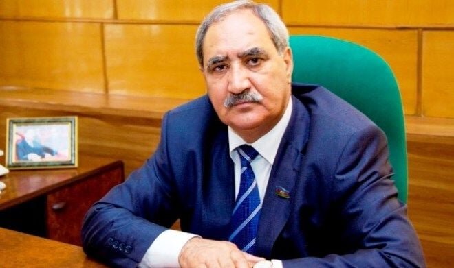 Fəzail Ağamalı ilə oğlu arasında dava düşdü