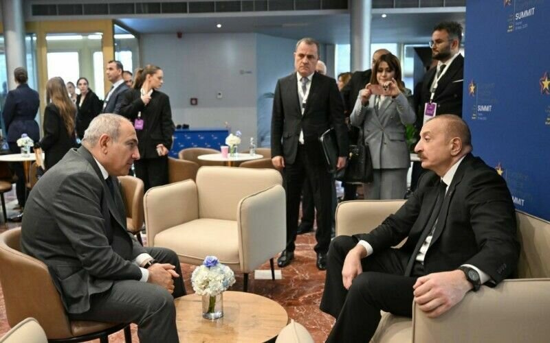Paşinyan Azərbaycanı təbrik etdi