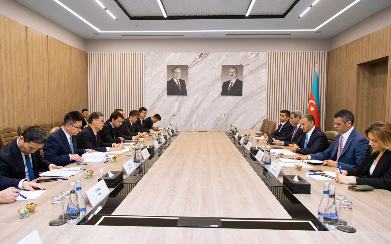 Rəşad Nəbiyev merlə görüşdü