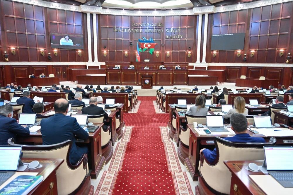 Parlamentdə yeni komitələr yaradılır?