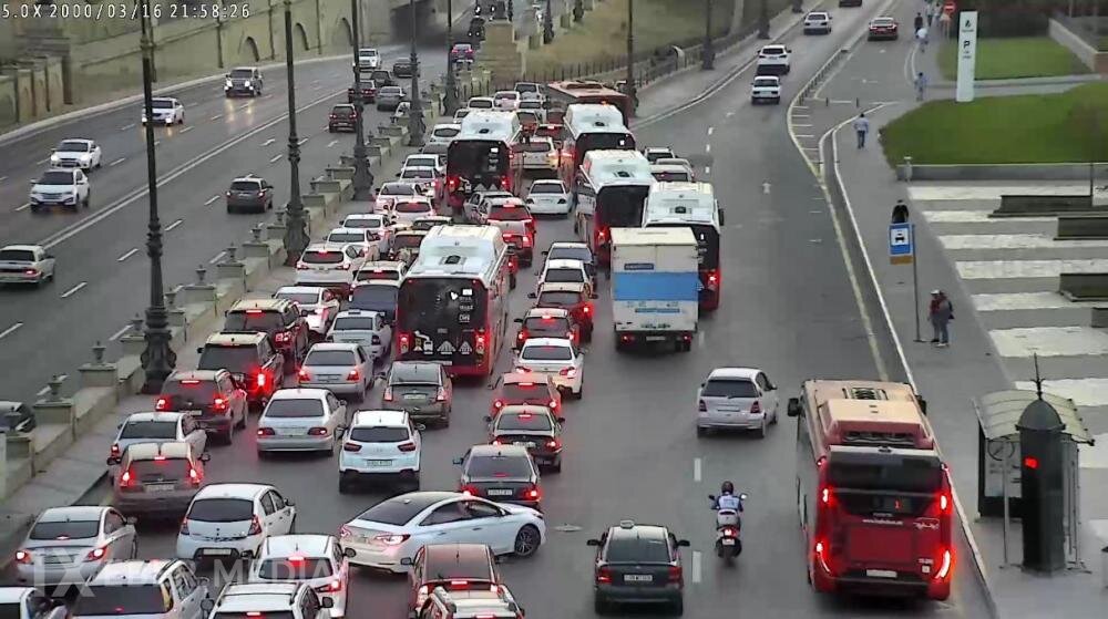 İlk iş günündə yollar DAYANDI...