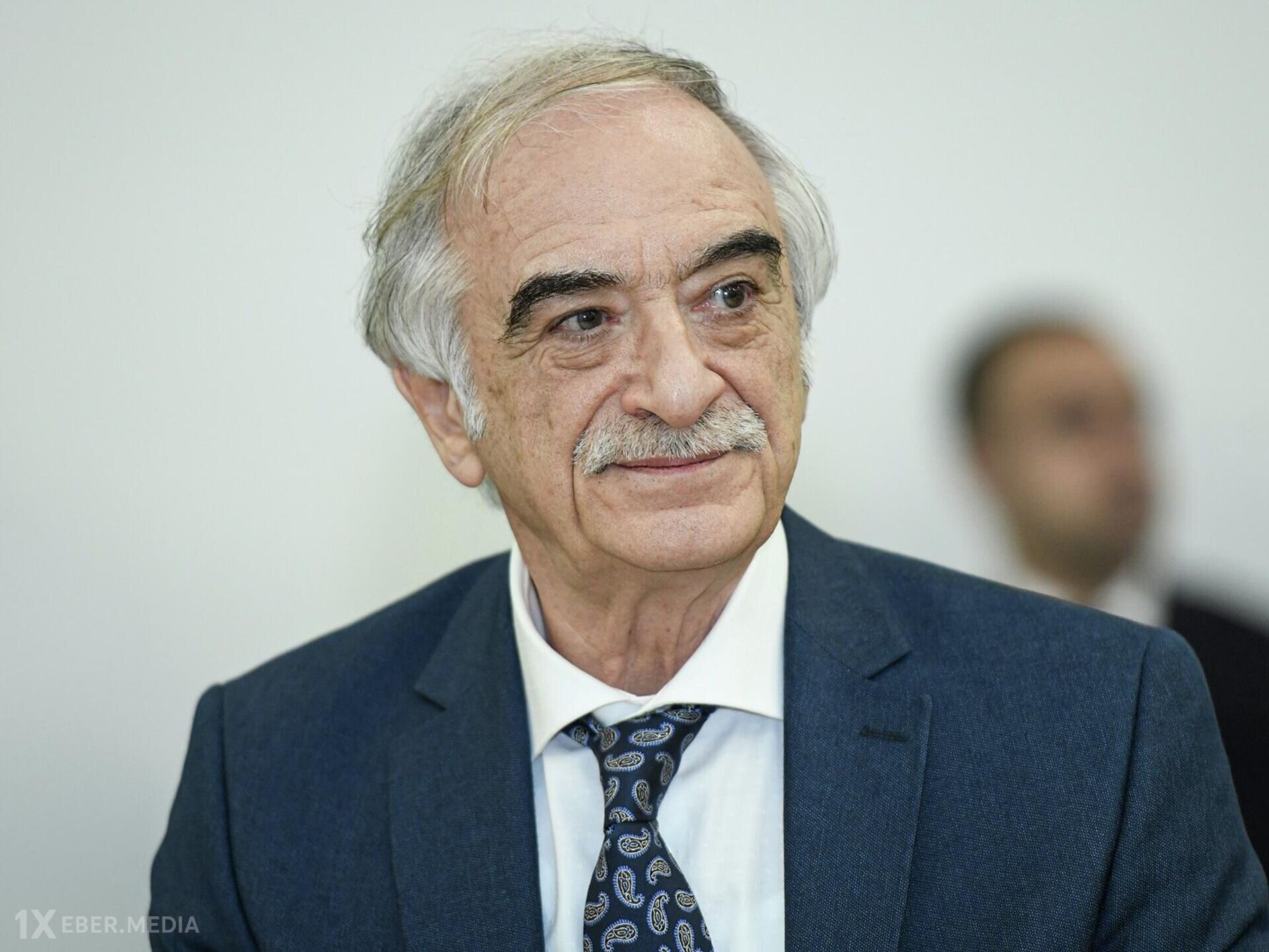 Polad Bülbüloğlu onlara pul ayrılmadığına görə narazılıq etdi