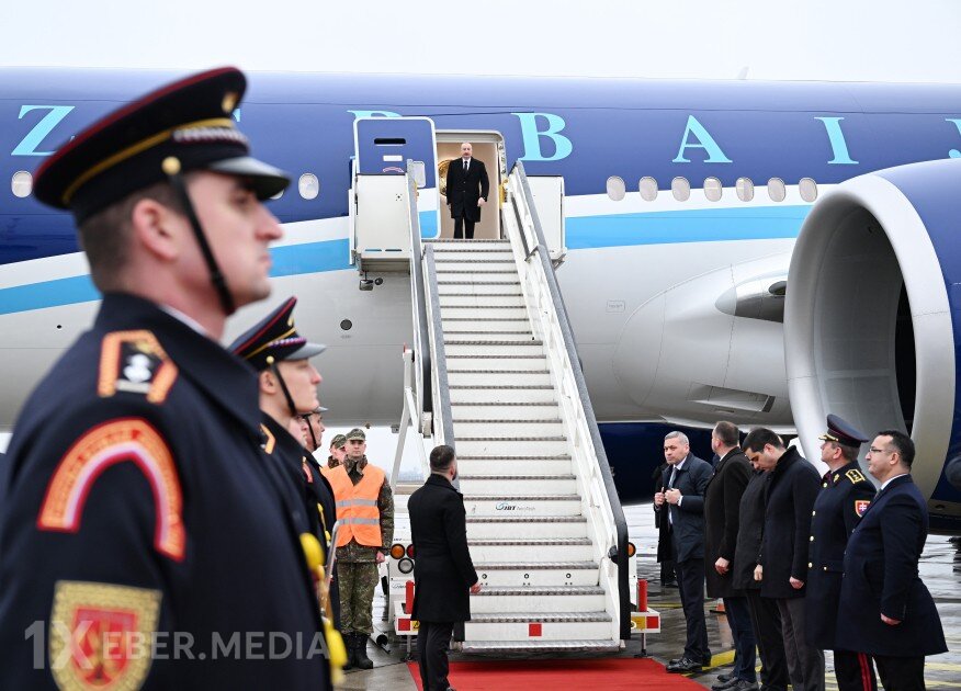 Prezident Slovakiyaya səfər etdi - FOTOLAR