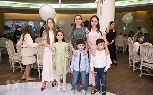 Leyla, Arzu və Alena Əliyevalar qayğıya ehtiyacı olan uşaqlarla şənlikdə - FOTOLAR
