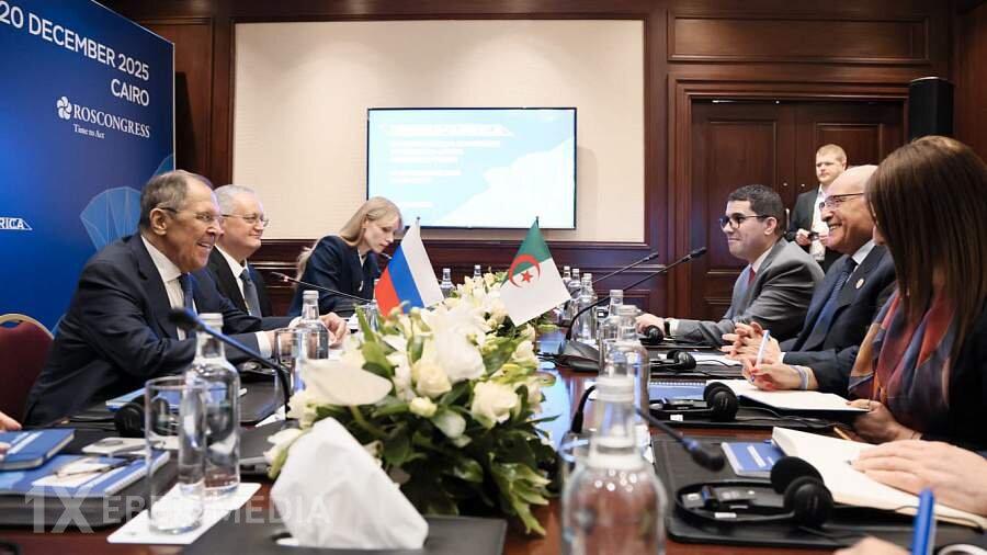 Lavrov Əlcəzair Xarici İşlər Nazirliyinin rəhbəri ilə ikitərəfli əməkdaşlığı müzakirə edib