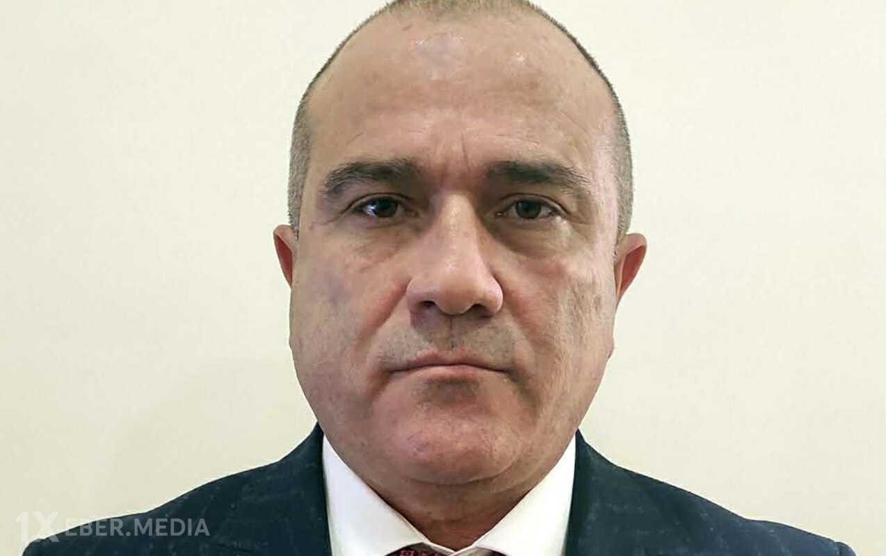 Yeni başçı müavinini işdən çıxardı