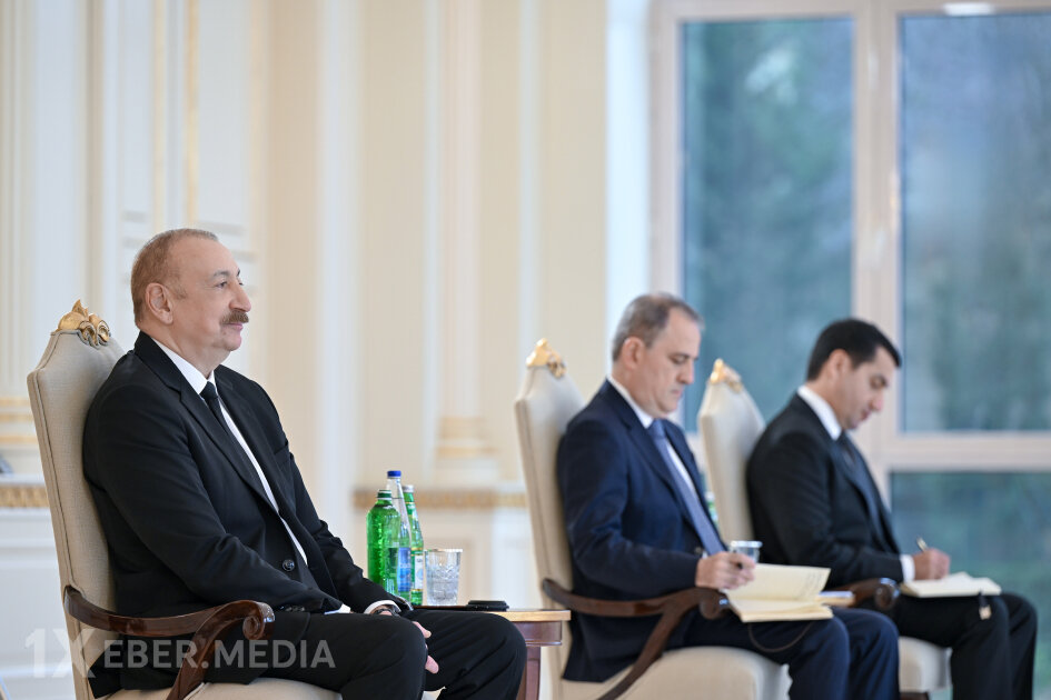 Prezident yeni səfirləri qəbul etdi