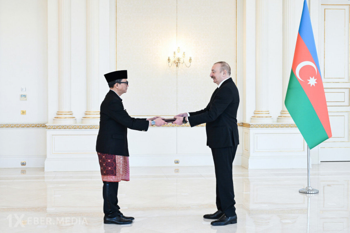 İlham Əliyev İndoneziya Prezidentini Azərbaycana dəvət etdi