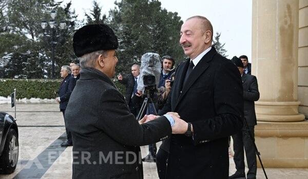 Şahbaz Şərif İlham Əliyevə təşəkkür etdi