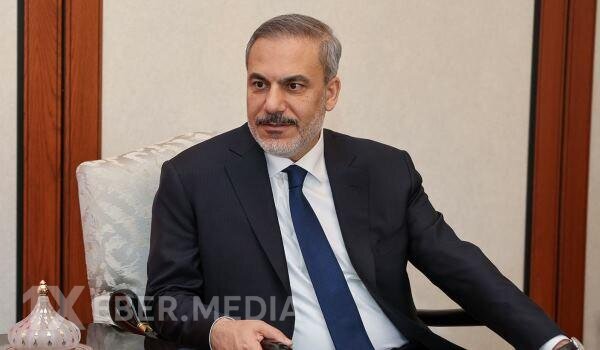 Fidan bu gün də Arakçı ilə danışdı