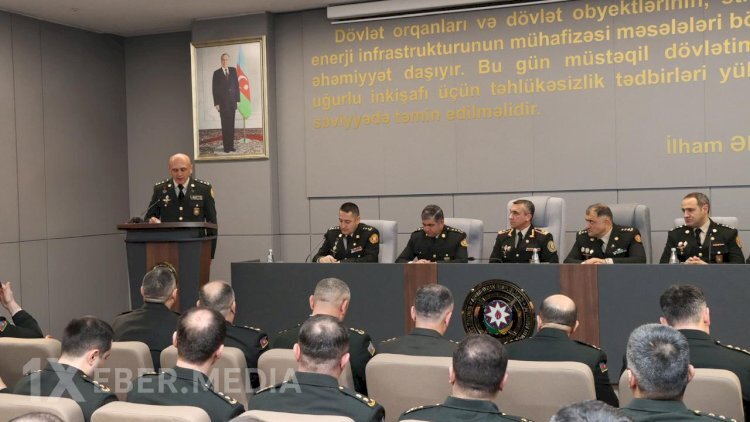 General döyüş hazırlığının gücləndirilməsi barədə tapşırıqlar verdi