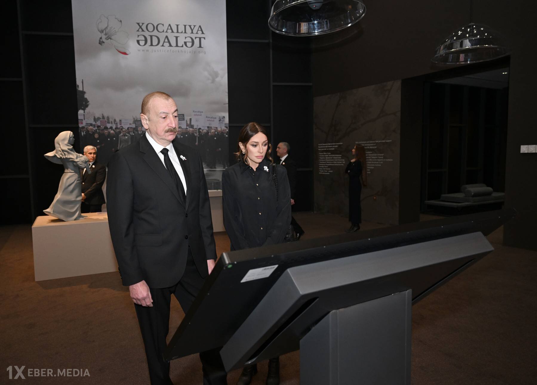 Xocalı Soyqırımı Memorialı-Azərbaycan xalqının qan yaddaşına əbədi yazılmış böyük faciələrə həsr olunan olduqca vacib bir abidədir